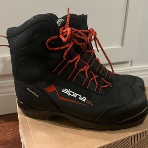 Alpina Snowfield BC NNN back country/ cross county ski boot Size EU 38/ US 7